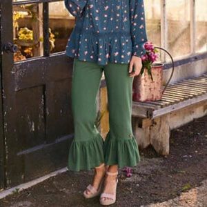 MJ boldly go big ruffle pants